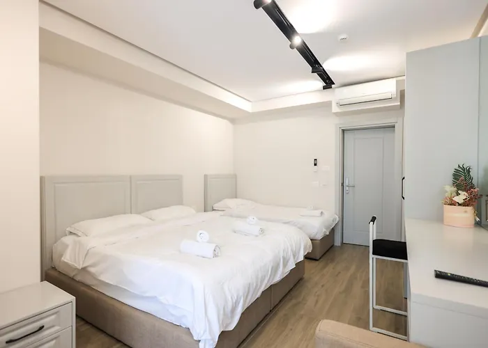 Beach Guesthouse 3*