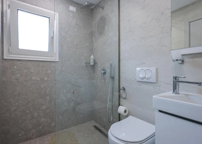Beach Guesthouse 3*
