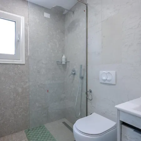 Beach Guesthouse 3*